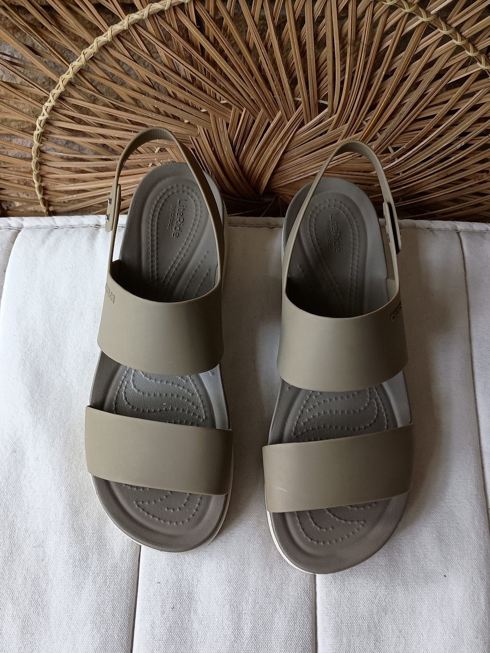 Crocs Lifestride Tan Platform Slide Sandals_11